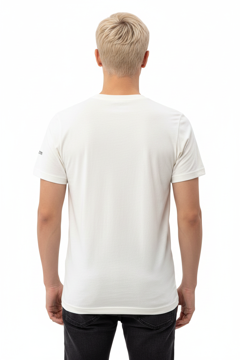 Homme blond vue de dos t-shirt crème